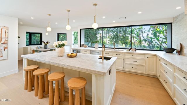 9617 Oak Pass Road, Beverly Hills, CA 90210