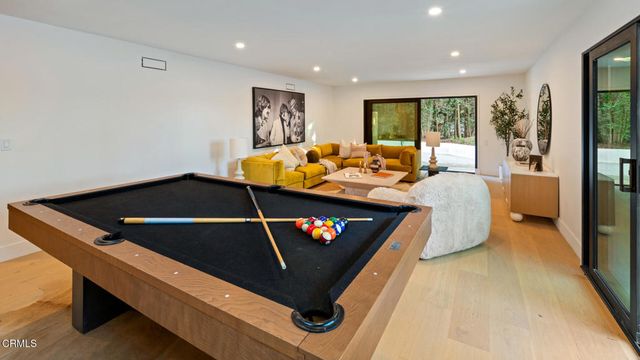 9617 Oak Pass Road, Beverly Hills, CA 90210