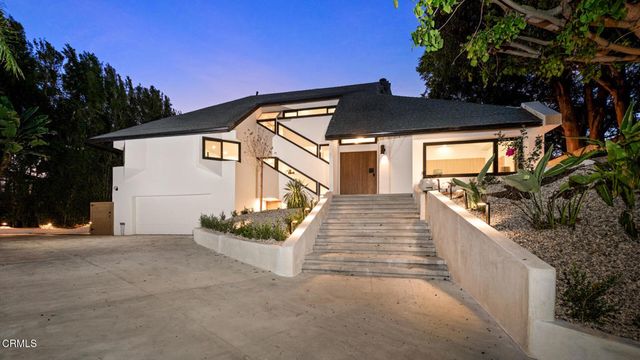 9617 Oak Pass Road, Beverly Hills, CA 90210