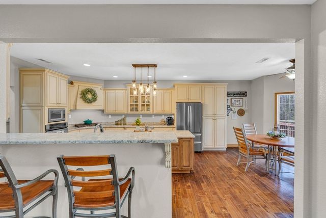 700 Falls Rd, Monterey, TN 38574
