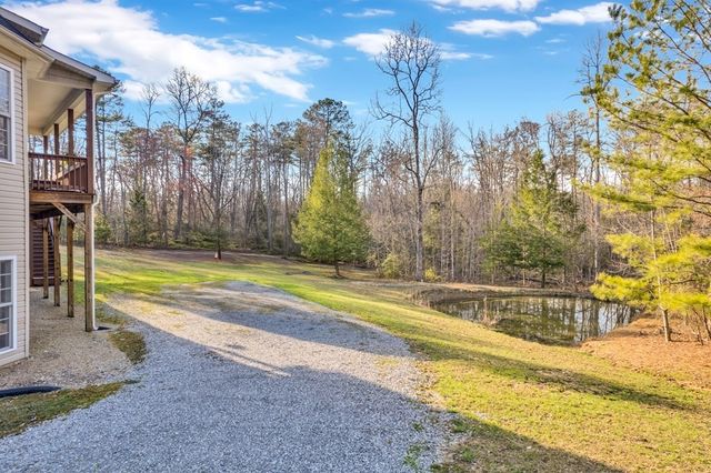 700 Falls Rd, Monterey, TN 38574