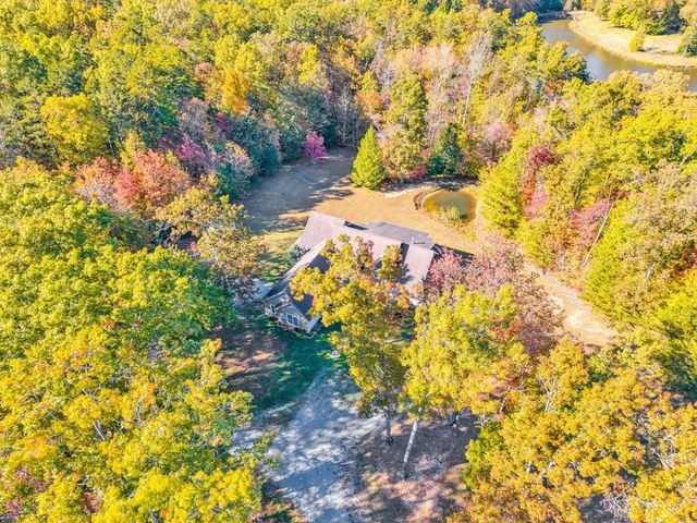 700 Falls Rd, Monterey, TN 38574