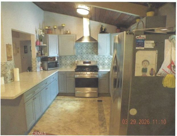 13028 Vaughn, San Fernando, CA 91340