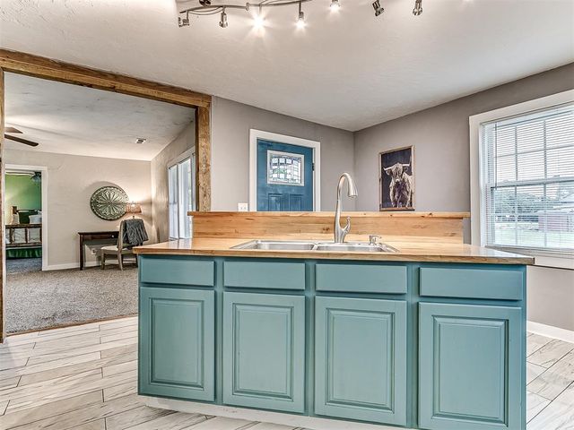 418 W Grimes Avenue, Cashion, OK 73016