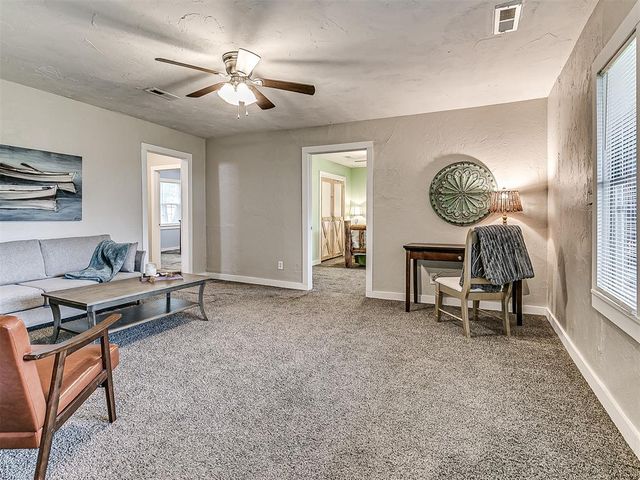 418 W Grimes Avenue, Cashion, OK 73016