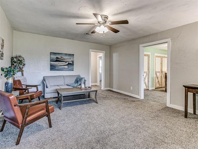 418 W Grimes Avenue, Cashion, OK 73016