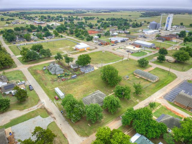 418 W Grimes Avenue, Cashion, OK 73016