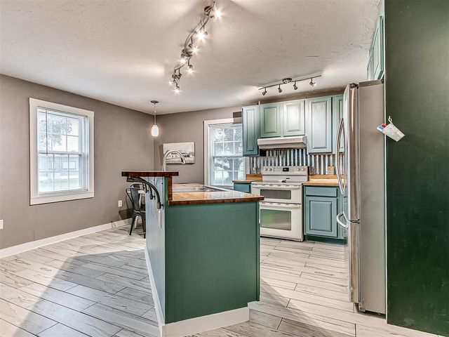 418 W Grimes Avenue, Cashion, OK 73016