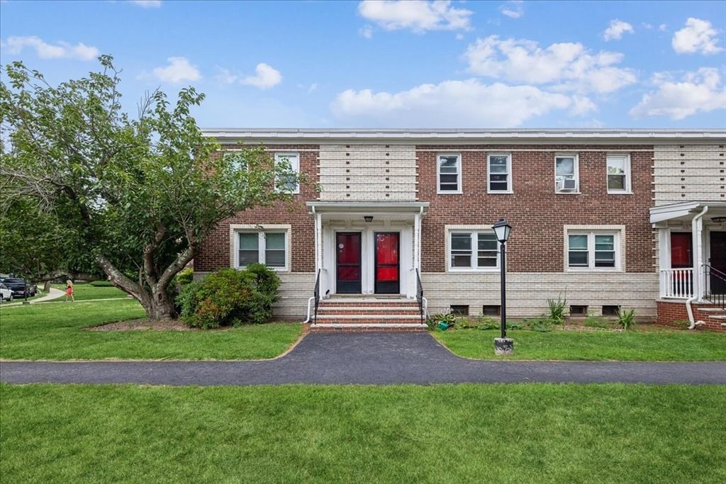 48 Newman Rd 48, Malden, MA 02148
