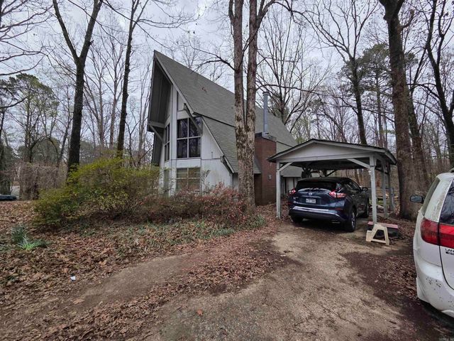 2309 Gwin Ln, Benton, AR 72019