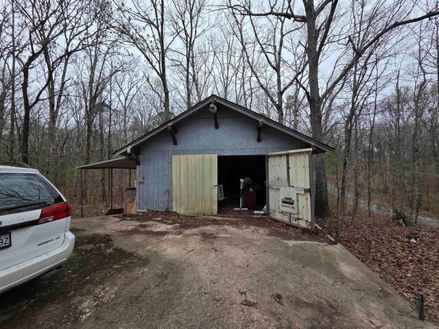 2309 Gwin Ln, Benton, AR 72019