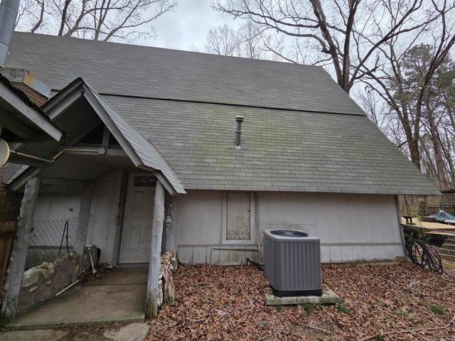 2309 Gwin Ln, Benton, AR 72019