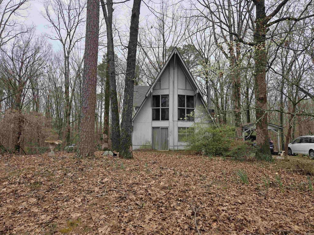 2309 Gwin Ln, Benton, AR 72019