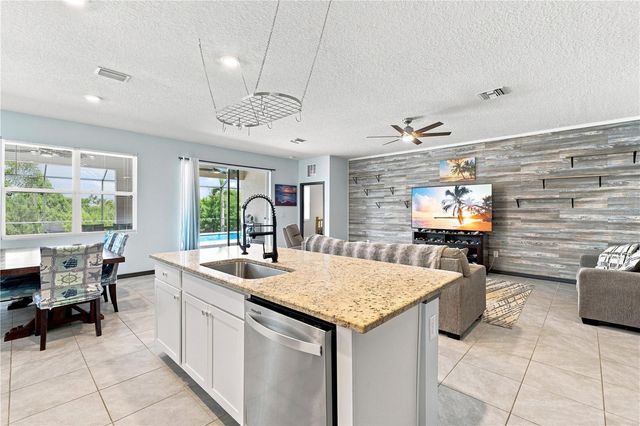 3916 MOSSY LIMB COURT, Palmetto, FL 34221
