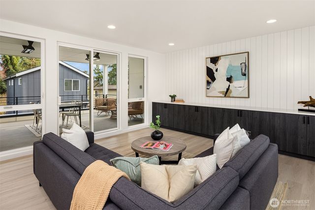 13548 39th Avenue NE, Seattle, WA 98125