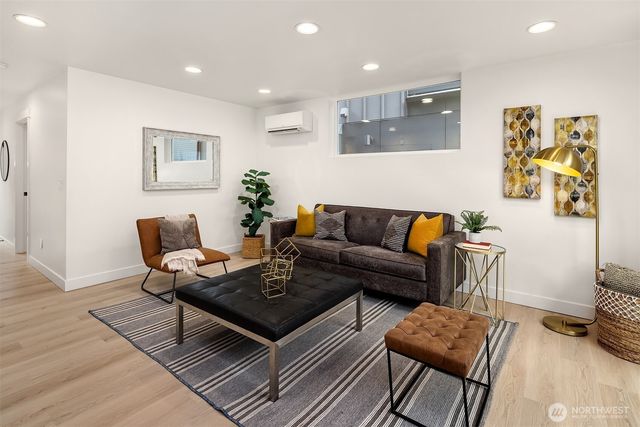 13548 39th Avenue NE, Seattle, WA 98125