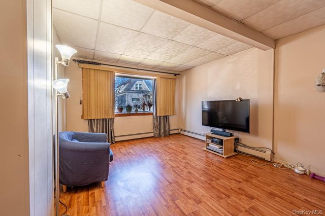 1588 Hone Avenue, Bronx, NY 10461