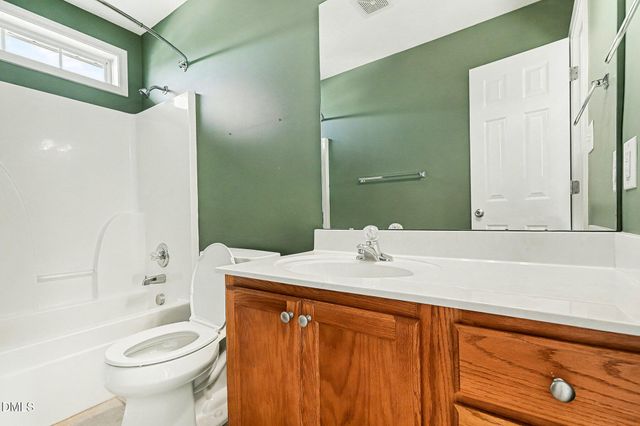 1212 Thistle Gold Drive, Hope Mills, NC 28348