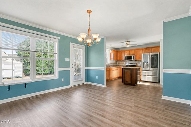 1212 Thistle Gold Drive, Hope Mills, NC 28348