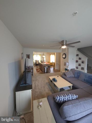 96 AYRSHIRE DR, Hanover, PA 17331