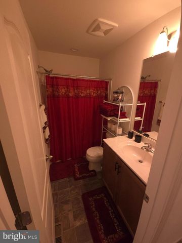 96 AYRSHIRE DR, Hanover, PA 17331