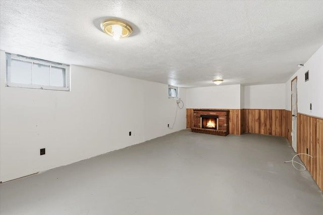 1027 E 17th Ave, Spokane, WA 99203