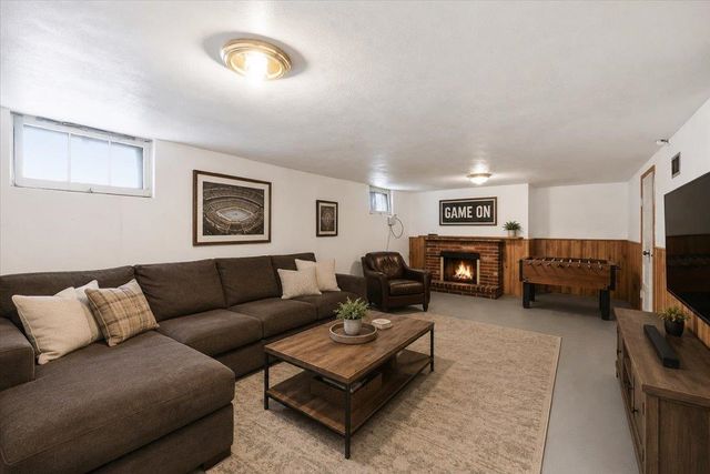 1027 E 17th Ave, Spokane, WA 99203