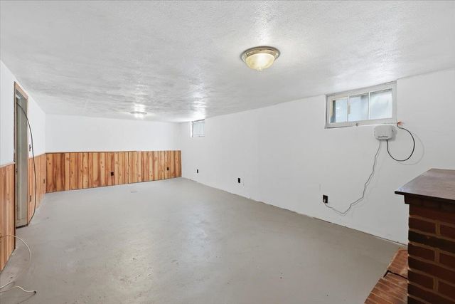 1027 E 17th Ave, Spokane, WA 99203