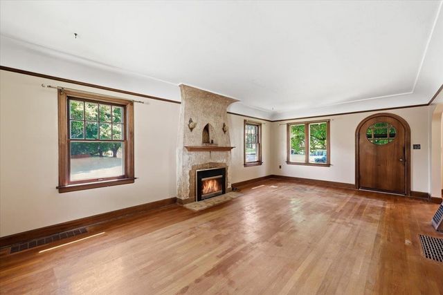 1027 E 17th Ave, Spokane, WA 99203