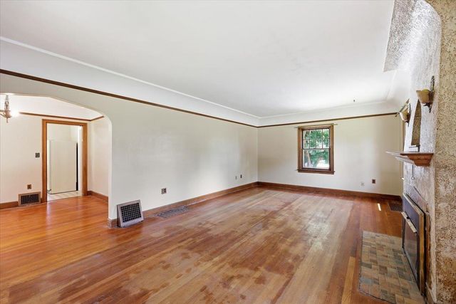 1027 E 17th Ave, Spokane, WA 99203
