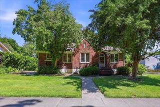 1027 E 17th Ave, Spokane, WA 99203
