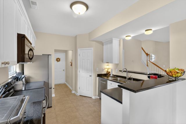 95 Villa Way, Hendersonville, TN 37075