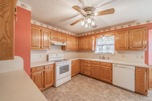 501 Lazy B Lane, Springtown, TX 76082