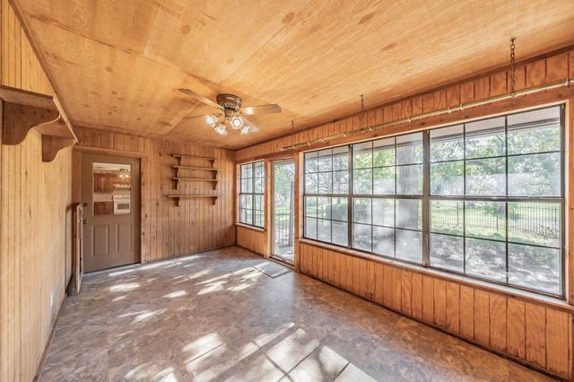 501 Lazy B Lane, Springtown, TX 76082