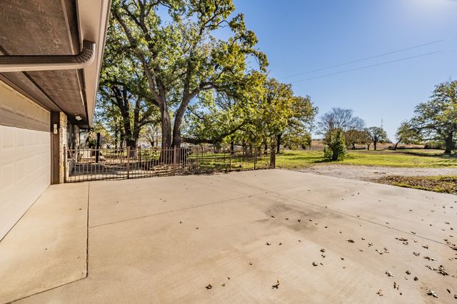 501 Lazy B Lane, Springtown, TX 76082