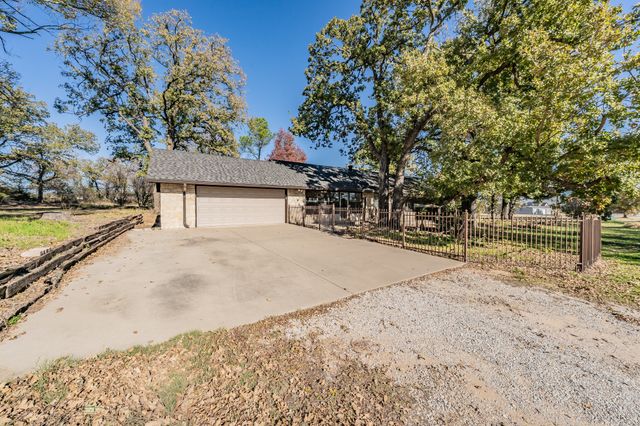 501 Lazy B Lane, Springtown, TX 76082