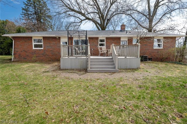 3844 Uncas Drive, Akron, OH 44319
