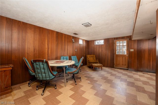 3844 Uncas Drive, Akron, OH 44319
