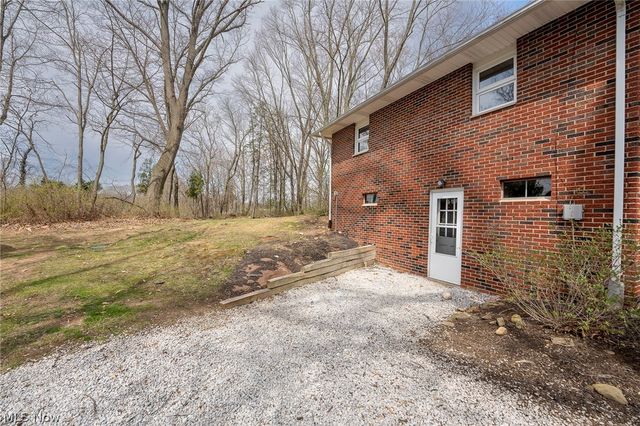 3844 Uncas Drive, Akron, OH 44319