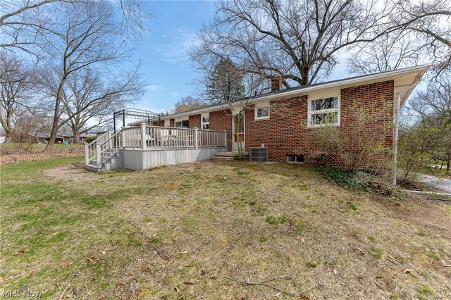 3844 Uncas Drive, Akron, OH 44319