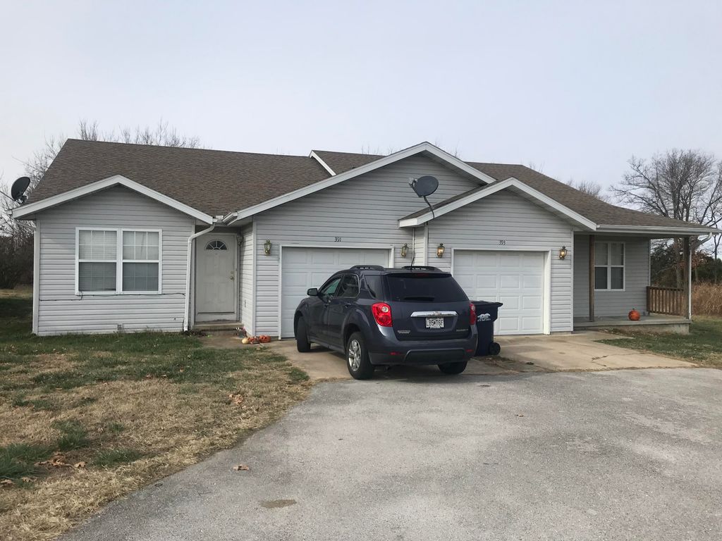 391-393 North Orchard Boulevard, Fair Grove, MO 65648