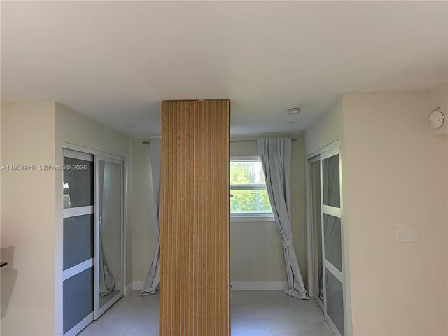 5620 Alton Rd, Miami Beach, FL 33140