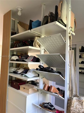 5620 Alton Rd, Miami Beach, FL 33140