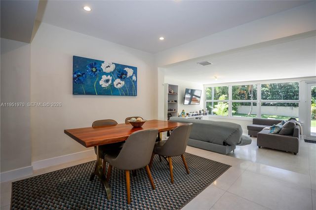 5620 Alton Rd, Miami Beach, FL 33140