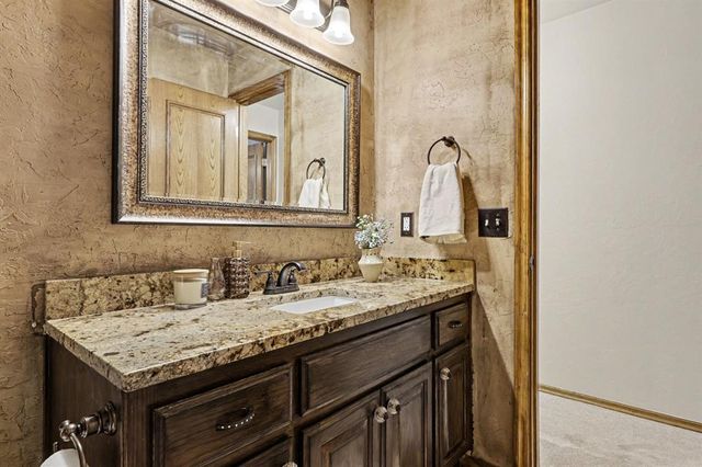 11305 NW 105th Street, Yukon, OK 73099