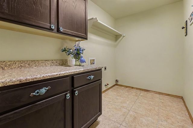 11305 NW 105th Street, Yukon, OK 73099