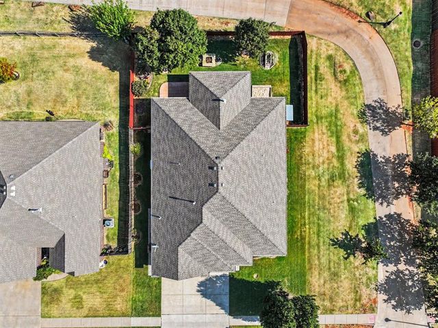 11305 NW 105th Street, Yukon, OK 73099