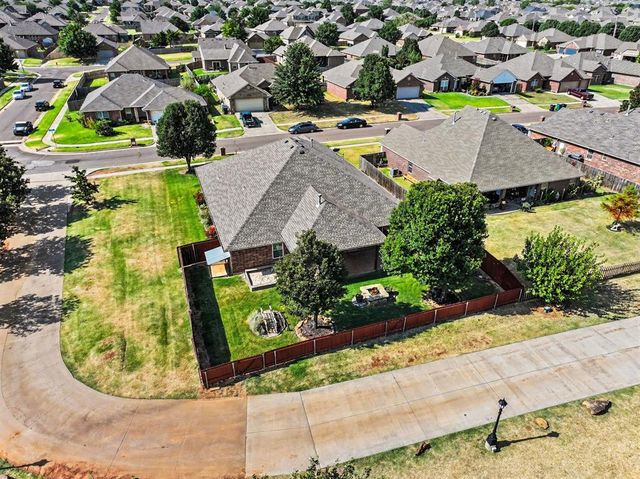 11305 NW 105th Street, Yukon, OK 73099