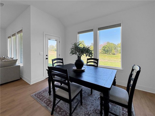 433 W Canada Drive, Farmington, AR 72730