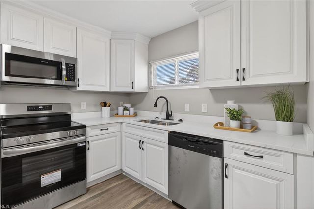 5537 Barnhollow RD, Norfolk, VA 23502